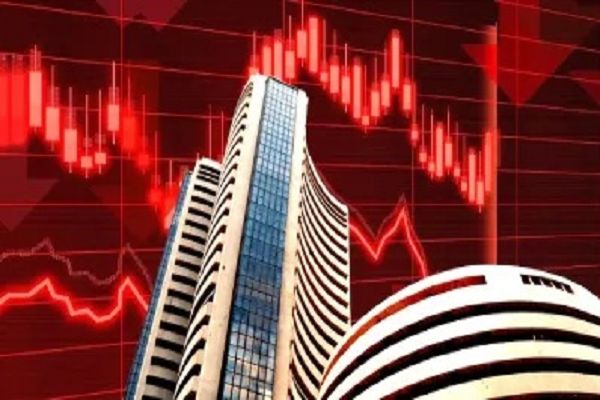 शेयर बाजार से हरियाली हुई गायब, खुलते ही 550 अंक टूटा सेंसेक्स