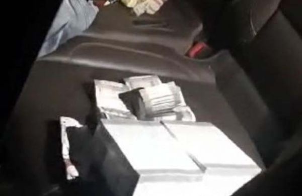 भाजपा प्रत्याशी की गाड़ी से मिले 11 लाख रुपए
