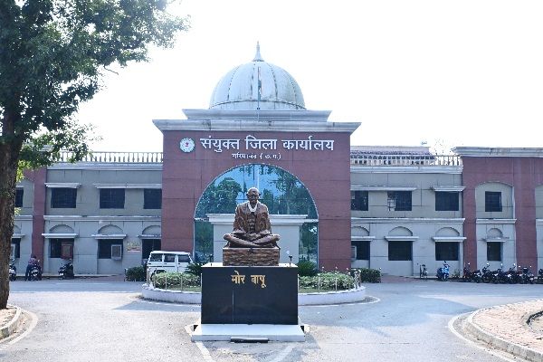 आदिवासी विकास सहायक आयुक्त विभाग का बुरा हाल ....