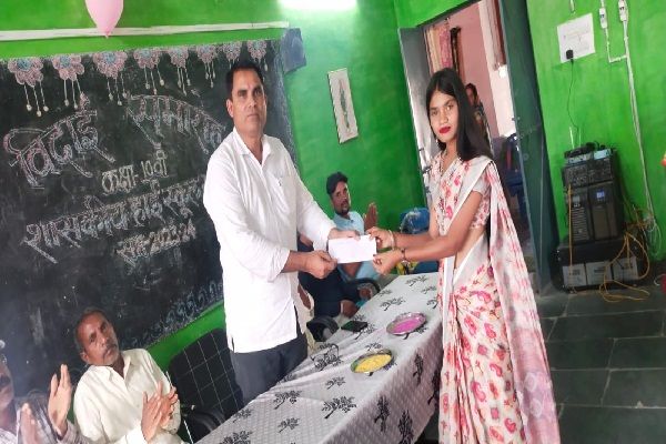  हाई स्कूल मालगांव में विदाई समारोह हुआ संपन्न