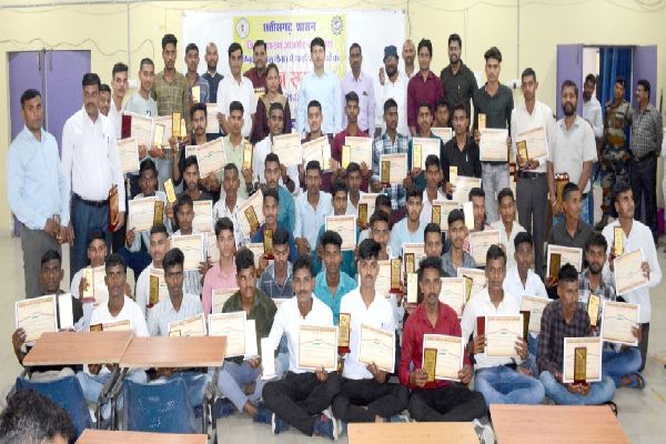 जांजगीर.चांपा : देश की सेवा करना गौरव की बात : कलेक्टर