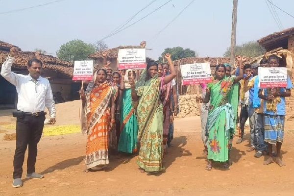  मतदाता जागरूकता कार्यक्रम : मताधिकार के प्रयोग हेतु दिलाई जा रही है शपथ