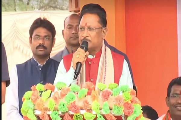  गुरुजीभाठा में गरजे मुख्यमंत्री विष्णु देव साय, बोले कांग्रेस ने पांच साल भ्रष्टाचार किया, चुनाव लड़ने नेता नही, मुद्दे नही 