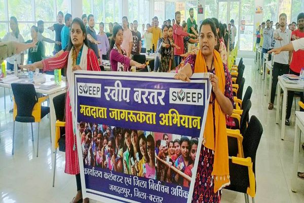 माड़पाल में निकाली गई मतदाता जागरूकता रैली 