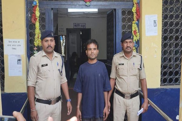 महिला के साथ लिव इन रिलेशनशिप में था युवक, गाली देने पर कर दी हत्या, आरोपी गिरफ्तार