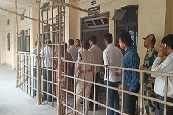 मतगणना की तैयारियां पूरी, सुबह आठ बजे से होगी मतगणना प्रारंभ