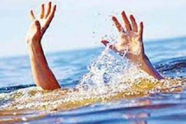 खोलार नदी में बच्चे का मिला शव