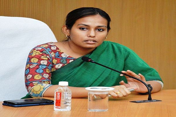 जिले में कानून व्यवस्था के लिए प्रभारी कलेक्टर ने ली बैठक