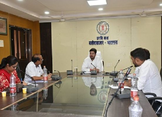 आयुष्मान कार्ड से ईलाज कराने में न हो कोई दिक्क़त : कलेक्टर