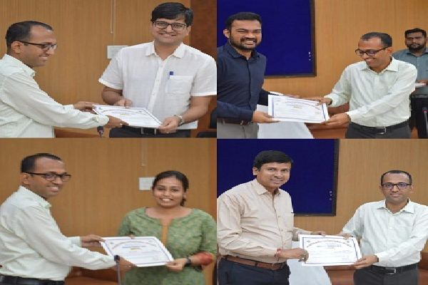  अधिकारियों एवं नोडल अधिकारियों का कलेक्ट्रेट सभाकक्ष में कलेक्टर एवं जिला निर्वाचन अधिकारी अजीत वसंत ने प्रशस्ति पत्र भेंटकर सम्मानित किया