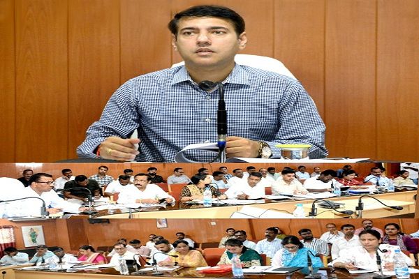 समय-सीमा, जनदर्शन के लंबित आवेदनों का प्राथमिकता से करें निराकरण : कलेक्टर