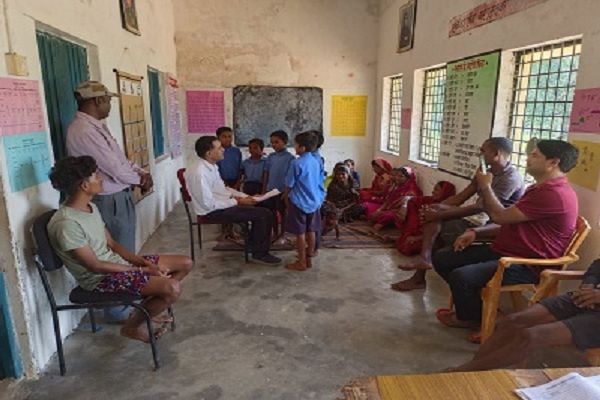 शासकीय कार्य में लापरवाही, सहायक शिक्षक निलंबित