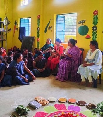 जिला कार्यक्रम अधिकारी ने आंगनबाड़ी केंद्र में मनाए जा रहे वजन त्यौहार का किया निरीक्षण