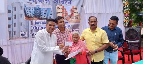 पारदर्शिता के साथ पीएम आवास योजना का हुआ लाटरी, हितग्राहियो को मिला मकान