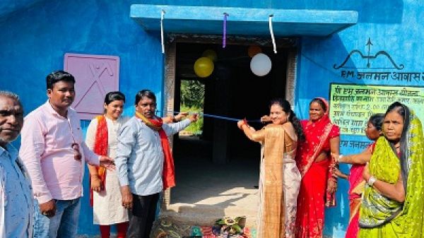पीएम आवास : भूमिपूजन एवं गृहप्रवेश कार्यक्रम का हो रहा आयोजन