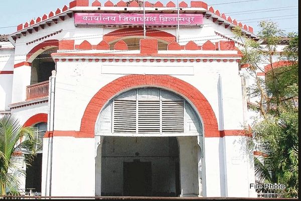 बिलासपुर तहसील कार्यालय में हितग्राही परेशान