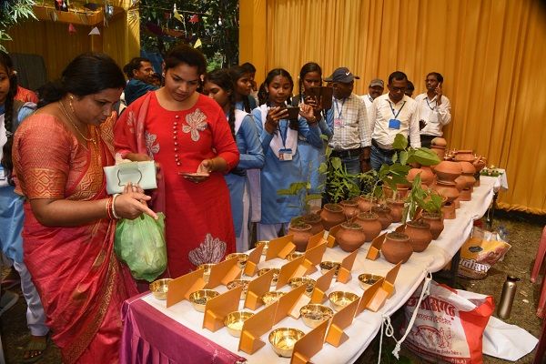  बैक टू आयुर्वेद: छत्तीसगढ़ के धमतरी में बूटीगढ़ की स्थापना, आयुर्वेदिक रसशाला बन रही आकर्षण का केंद्र