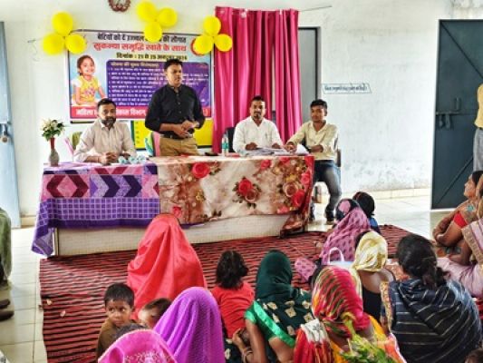 बालिकाओं के बेहतर भविष्य के लिए सुकन्या समृद्धि योजना अत्यंत लाभकारी: कलेक्टर