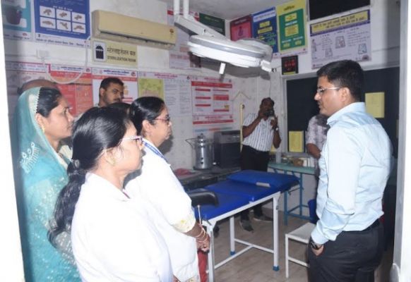 कलेक्टर ने ग्रामीण अस्पताल का किया निरीक्षण