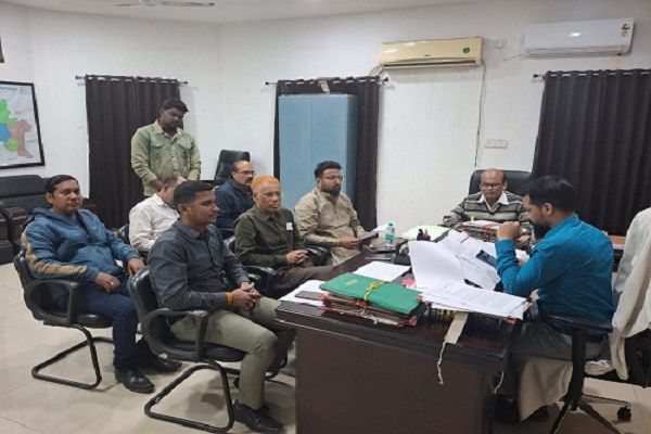 स्थानीय निकाय चुनाव को लेकर राजनीतिक दलों की बैठक आयोजित