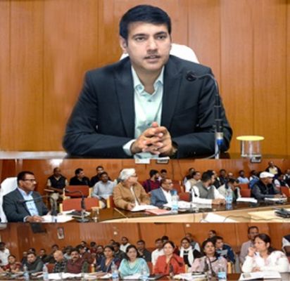  कलेक्टर ने ली साप्ताहिक समय सीमा की बैठक