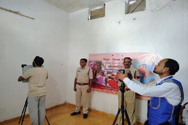 80 बंदियों की स्क्रीनिंग की गई जिसमें से 65 का एक्स-रे किया गया