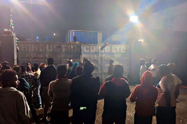सिलतरा फैक्ट्री में क्रेन गिरने से दो मजदूरों की मौत