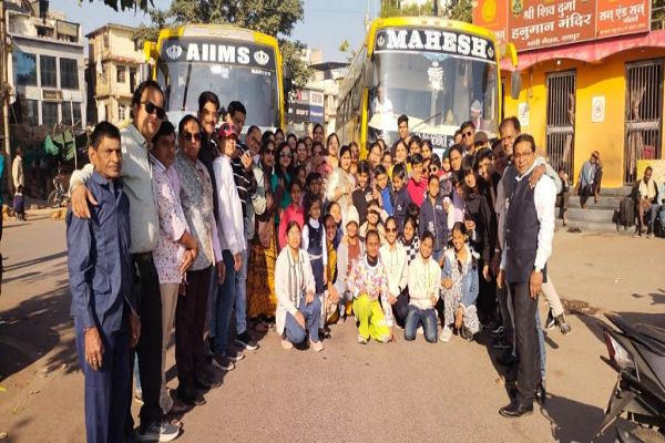 बड़ा मंदिर की पाठशाला के बच्चों ने गगरेल डैम में मनाई पिकनिक