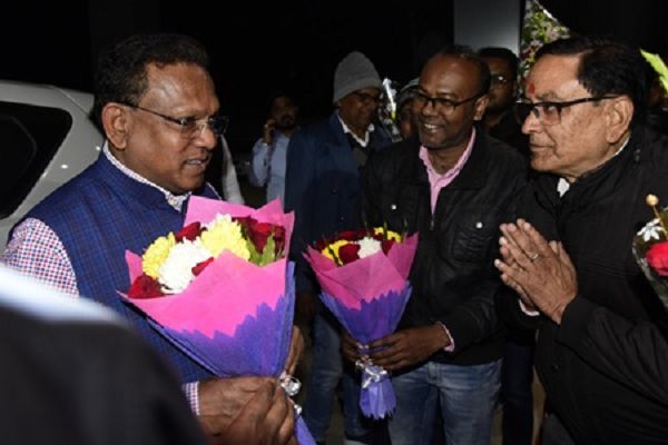 नवपदस्थ सरगुजा संभागायुक्त नरेंद्र कुमार दुग्गा ने पदभार किया ग्रहण