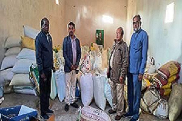 जिला प्रशासन द्वारा अवैध धान संग्रहण पर कार्रवाई, अलग अलग मामलों में 330 बोरा धान जप्त