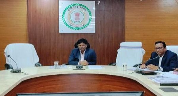 वय वंदना योजना का लाभ दिलाने पात्र हितग्राहियों का करें पंजीयन : कलेक्टर