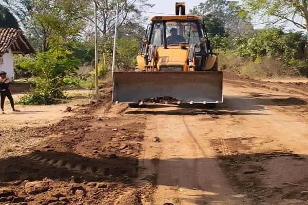 मैनपुर के दुर्गम वनांचल डुमरपड़ाव से जागड़ा तक पक्की सड़क का निर्माण शुरू