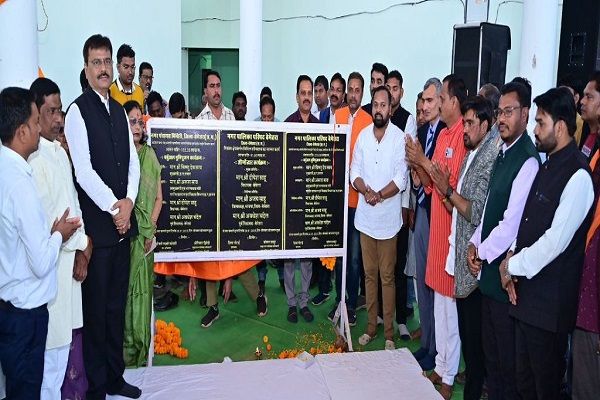 मुख्यमंत्री ने बेमेतरा सहित 3 नगरीय निकायों के 5 करोड़ के कार्यों का किया वर्चुअल भूमि पूजन