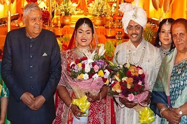 दिखी बृजमोहन की राजनीतिक चमक : बेटे की शादी में उपराष्ट्रपति, केंद्रीय मंत्री, सांसद और विधायक पहुंचे