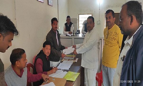 नगर पालिका परिषद अध्यक्ष पद के लिए 2 अभ्यर्थियों ने नाम निर्देशन पत्र प्राप्त किया