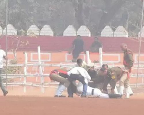 पुलिस लाइन में हादसा, फ़ाइनल रिहर्सल के दौरान घोड़े से गिरा जवान...