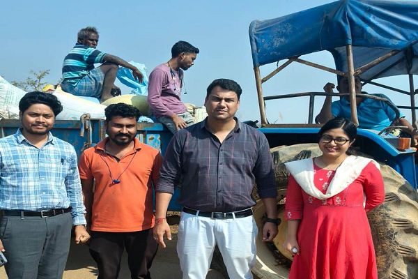 एसडीएम ने किया धान खरीदी केंद्रों का निरीक्षण, अवैध धान पर कार्रवाई