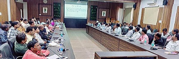 मतदान अधिकारियों को प्रथम चरण का दिया गया प्रशिक्षण