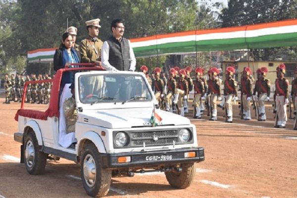 गणतंत्र दिवस मुख्य समारोह के अंतिम रिहर्सल का कलेक्टर-एसपी ने किया निरीक्षण