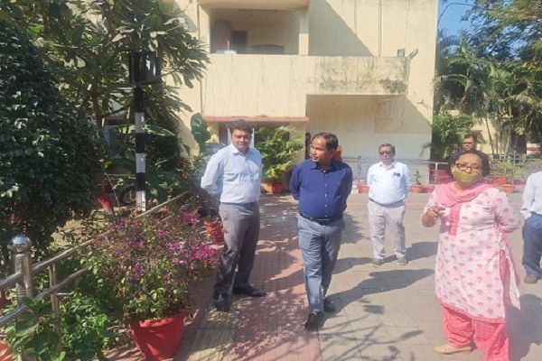 कलेक्टर ने किया मतस्य और पीएचई विभाग का औचक निरीक्षण