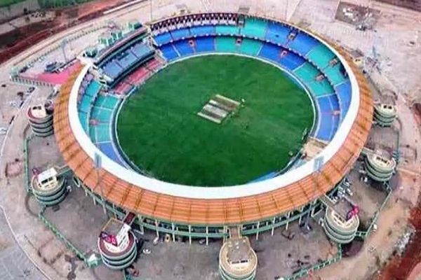 क्रिकेट स्टेडियम में दर्शकों के लिए 6 हजार नई कुर्सियां, आज पहुंचेंगे 6 टीमों के लीजेंड खिलाड़ी