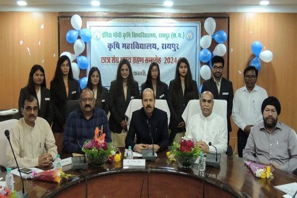 कृषि कॉलेज में छात्र संघ के पदाधिकारियों ने ली पद व संन्निष्ठा की शपथ