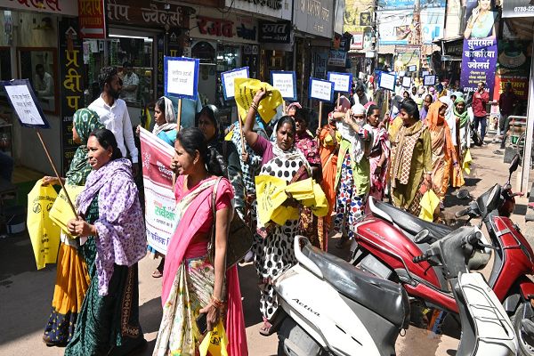 भिलाई शहर को प्लास्टिक मुक्त बनाने निकाली जागरूकता रैली।