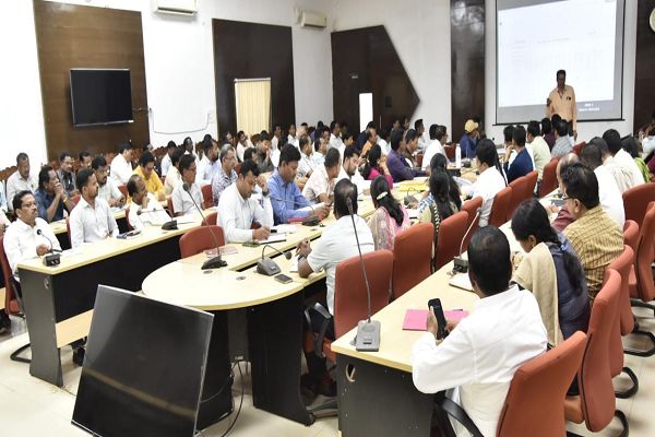 रिटर्निंग-सेक्टर अधिकारियों को दी गई उनके दायित्वों की जानकारी