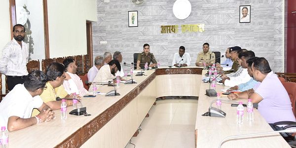 जगदलपुर को व्यवस्थित करने के लिए व्यापारी भी करें सहयोग : कलेक्टर