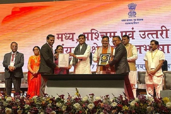 हिन्दुस्तान पेट्रोलियम चंडीगढ़ को राजभाषा के प्रचार-प्रसार में उल्लेखनीय कार्य के लिए मिला द्वितीय पुरस्कार