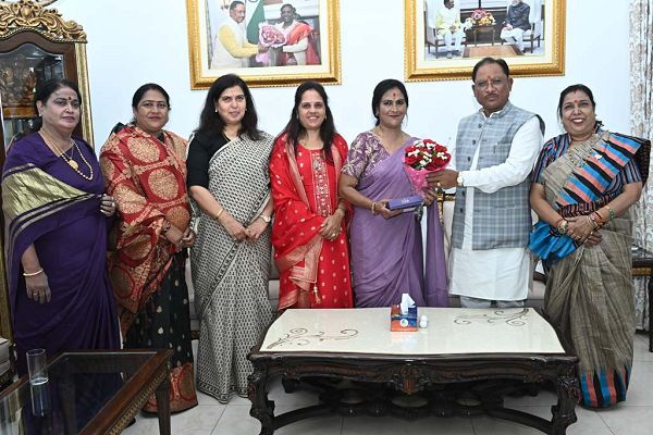 मुख्यमंत्री से रायपुर-बिलासपुर की नव निर्वाचित महापौर ने की मुलाकात