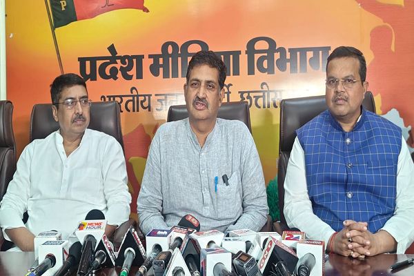 कांग्रेस जीत का दावा तो करती है, लेकिन आँकड़ों का ज्ञान नहीं रहता : सौरभ सिंह