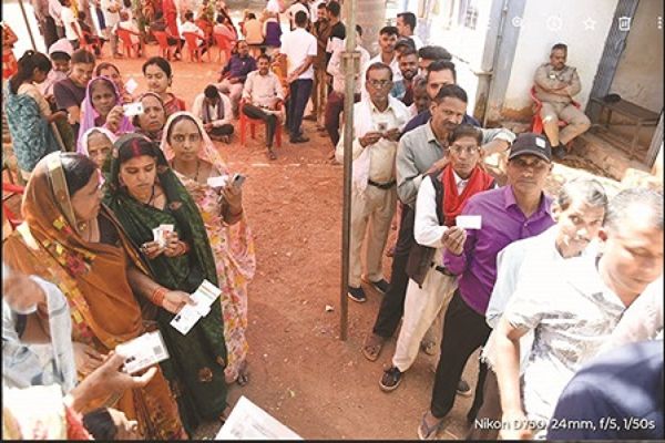 जिले में त्रिस्तरीय पंचायत चुनाव का अंतिम चरण का मतदान शांतिपूर्ण संपन्न