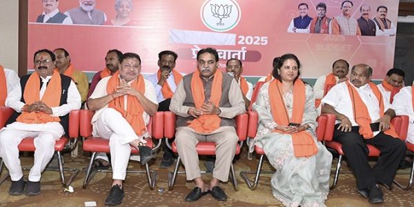 रायपुर महापौर मीनल चौबे पार्षदों सहित 27 को लेंगी शपथ